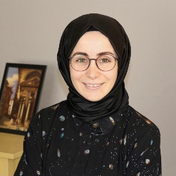 Doç. Dr. Hülya Özkan RIGIDERAKHSHAN